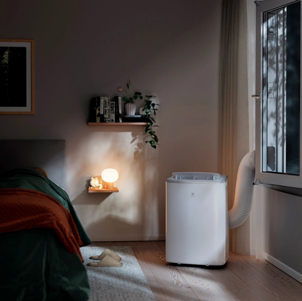 Переносний кондиціонер&nbsp;Electrolux,&nbsp;кондиціонер без зовнішнього блоку, кондиціонер для дому, кондиціонер з самоочищенням EXP26U339CW фото